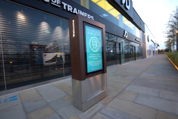 Digital Totem at Teesside Retail Park, featuring an LCD Display